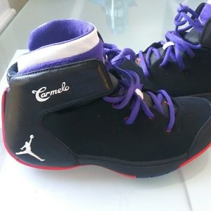 Womens jordans size 5 like new
